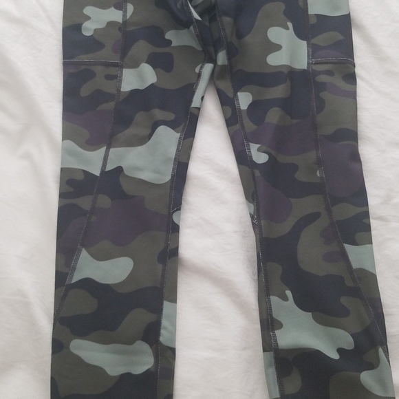 Reebok Camo Active Leggings Size XS - Picture 4 of 9